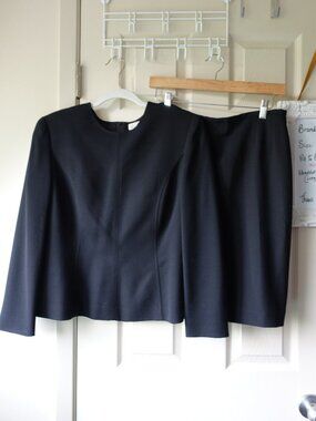 Vintage Women's Black Blazer and Skirt Suit Jacket Set